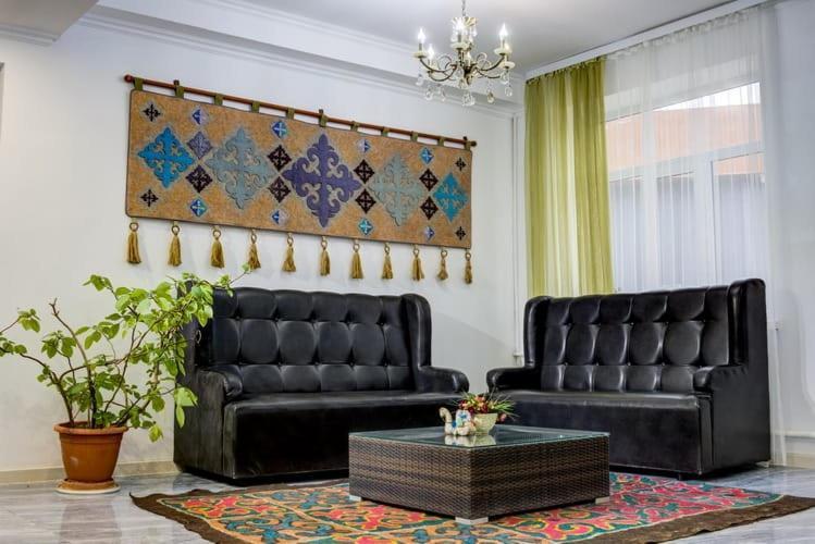 Olive Hotel Kochkor 외부 사진