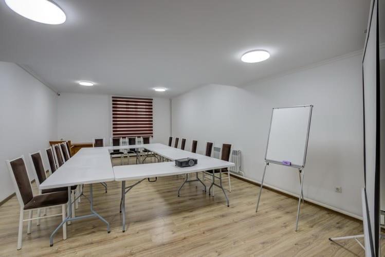 Olive Hotel Kochkor 외부 사진